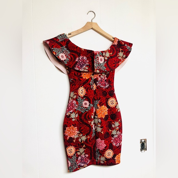 GUESS off the shoulder bold floral bodycon dress - Picture 8 of 8
